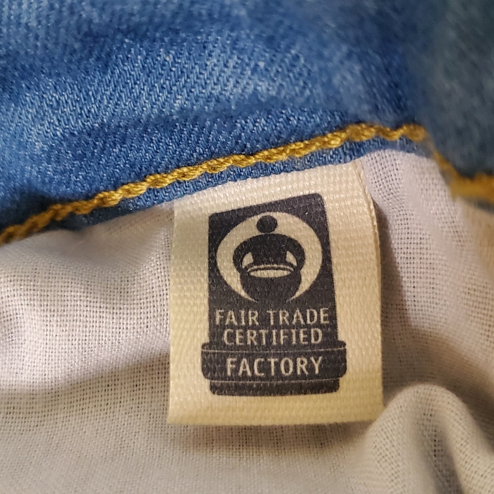 Universal Thread | Women's Light-Blue Washed Deni… - image 6